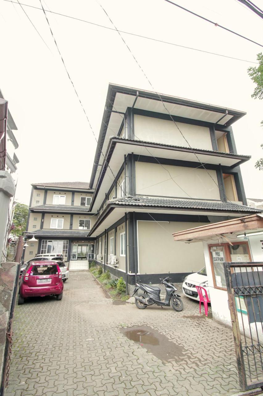 Oyo 260 Home 33 Bandung Exteriör bild