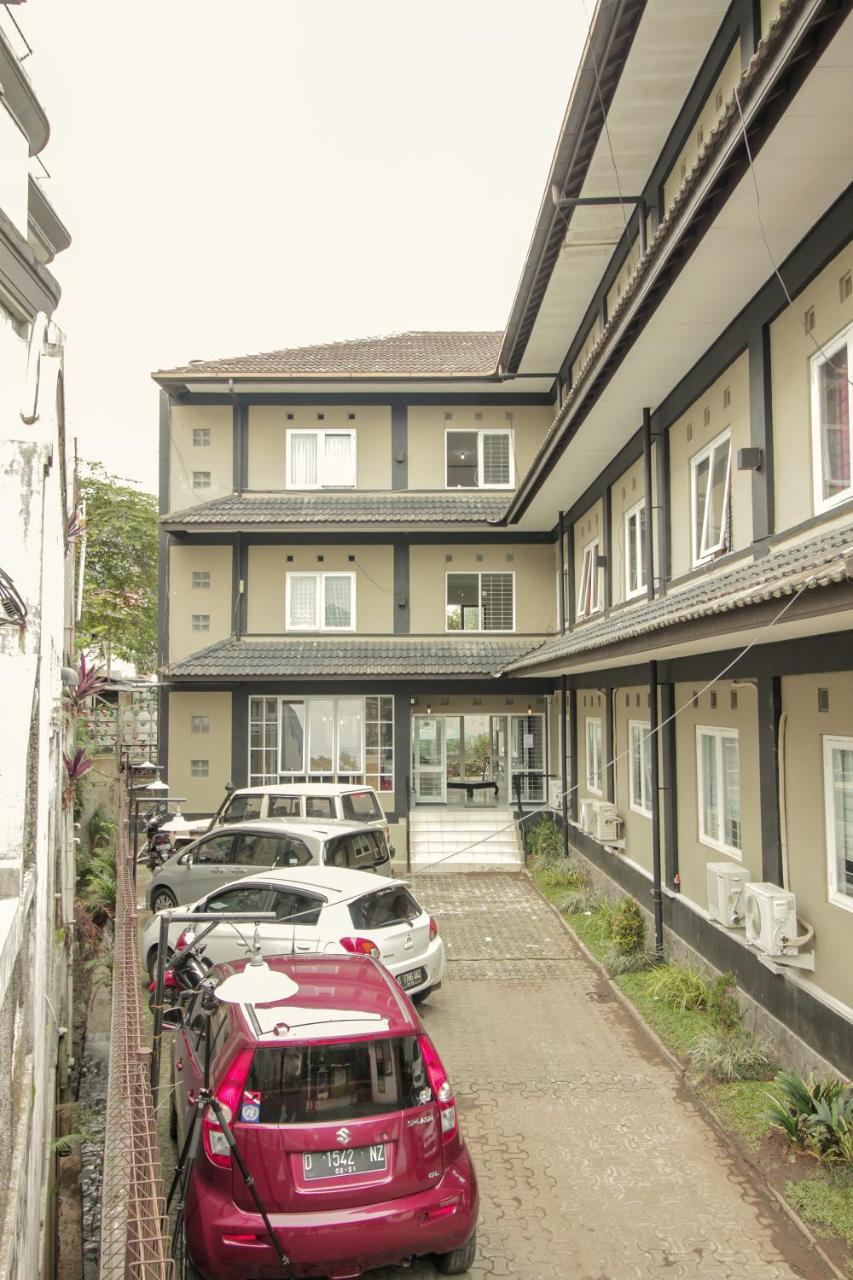 Oyo 260 Home 33 Bandung Exteriör bild